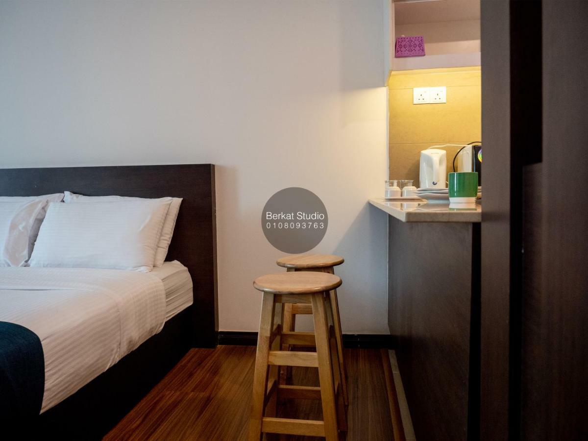 Berkat Studio Hotel โกตาบารู ภายนอก รูปภาพ