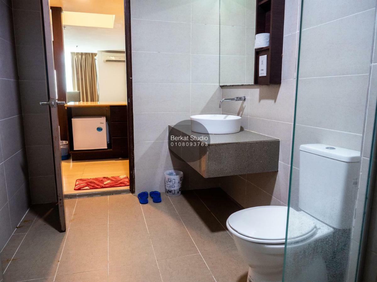 Berkat Studio Hotel โกตาบารู ภายนอก รูปภาพ
