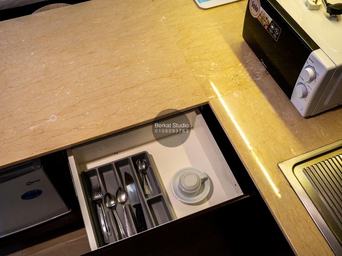 Berkat Studio Hotel โกตาบารู ภายนอก รูปภาพ